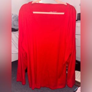 Women’s long sleeve